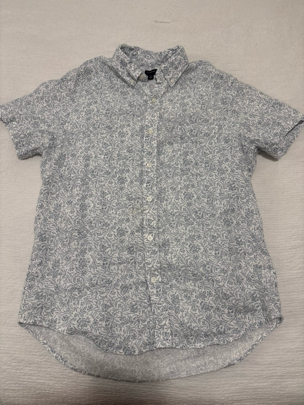J. Crew Men's Short Sleeve Floral Button-Down in Pale Blue and White